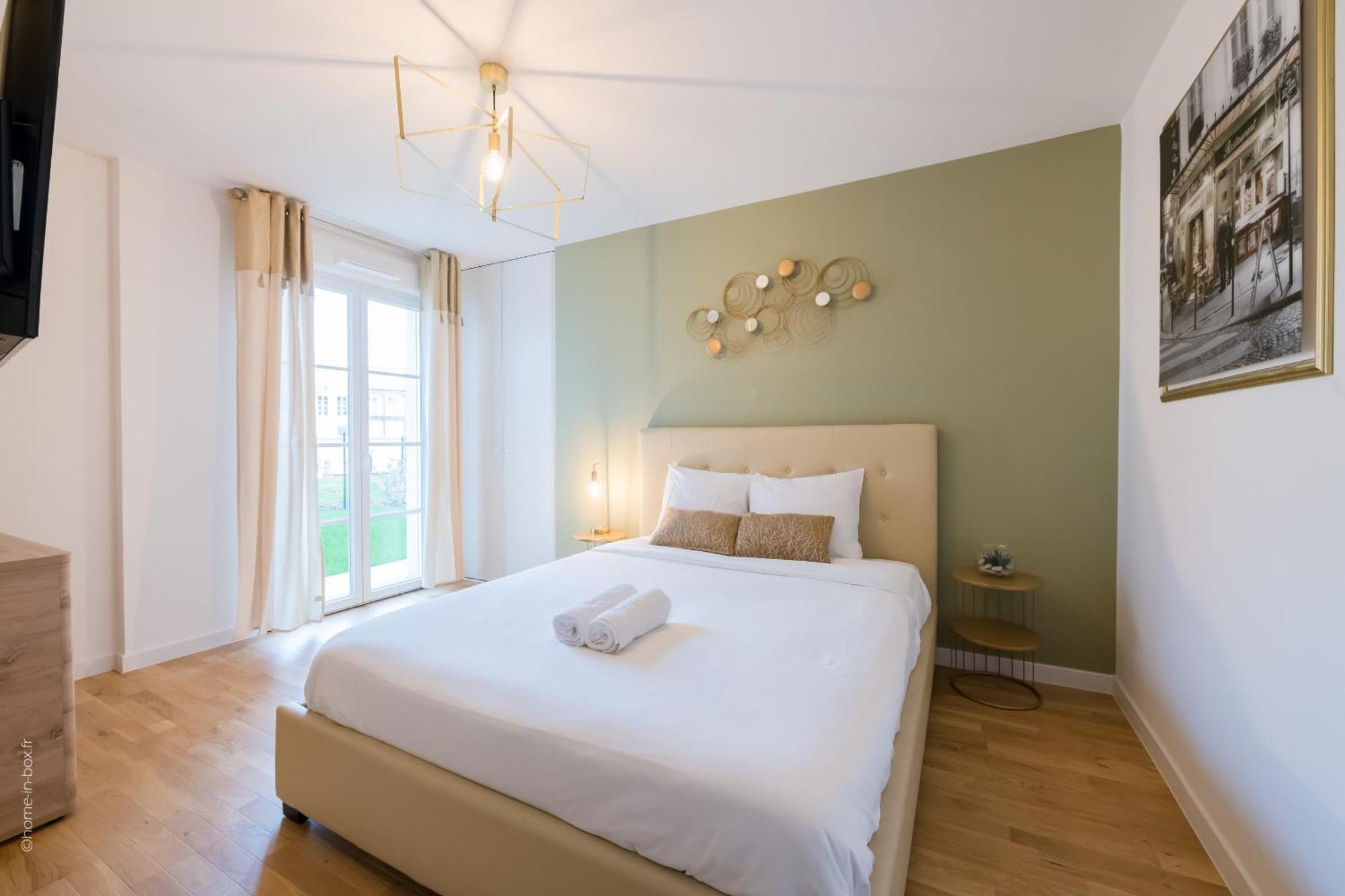 Columbus Garden By Plaza Apartment Serris Luaran gambar